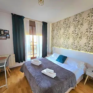 Apartamento Cerca Airport, Riyadh Air, Ifema, Eisenhower, Wifi, 4 Personas, Madrid