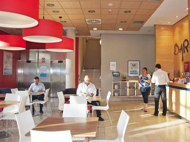 Hotel Travelodge Madrid Alcalá España
